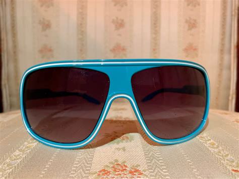 popular sunglasses in the 80s.